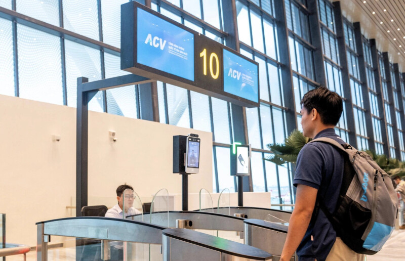 Từ 01/12/2025, chỉ làm thủ tục hàng không tại quầy với khách có hành lý ký gửi và đặc biệt