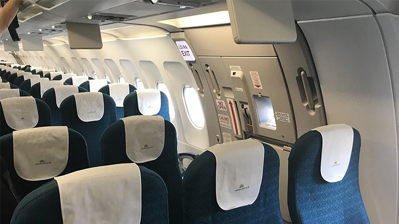 imgi_6_cua-thoat-hiem-tren-may-bay-va-nhung-dieu-can-biet-60f8f64ad61a3